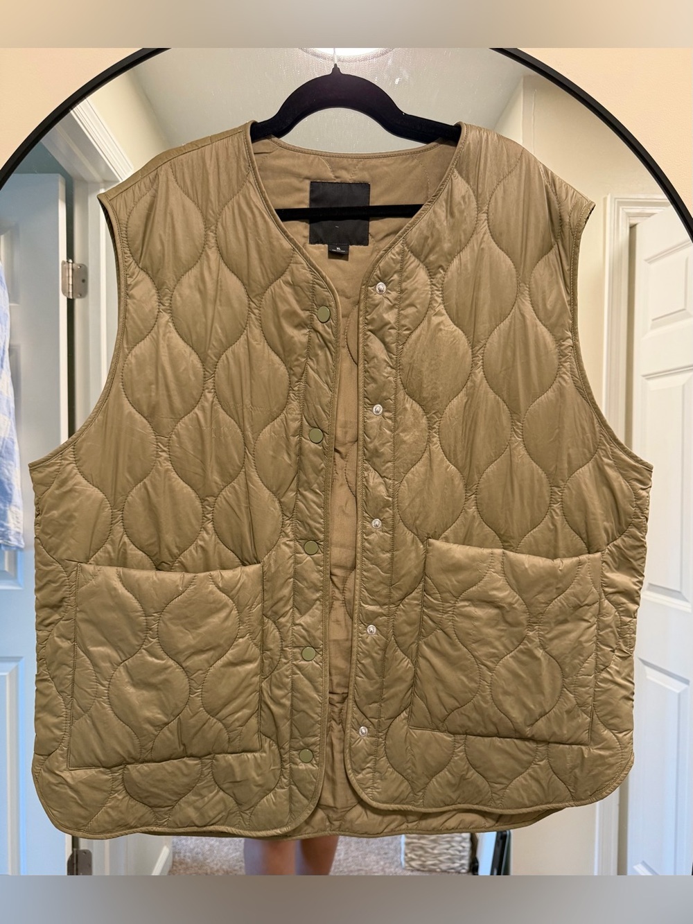 Monki Quilted Liner Vest Olive Green Snap Front Puffer Utility XL